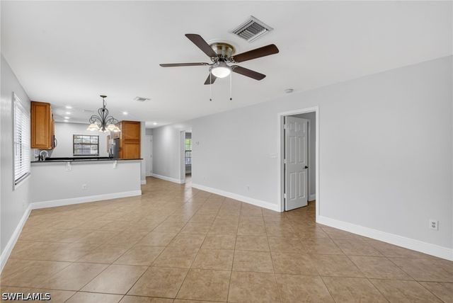 5270 Treetops DR J201, Naples, FL 34113