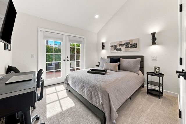 126 Avellino Circle, Palm Desert, CA 92211