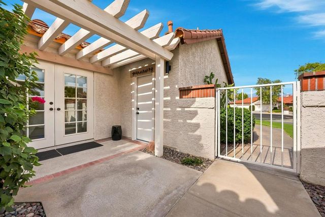 126 Avellino Circle, Palm Desert, CA 92211
