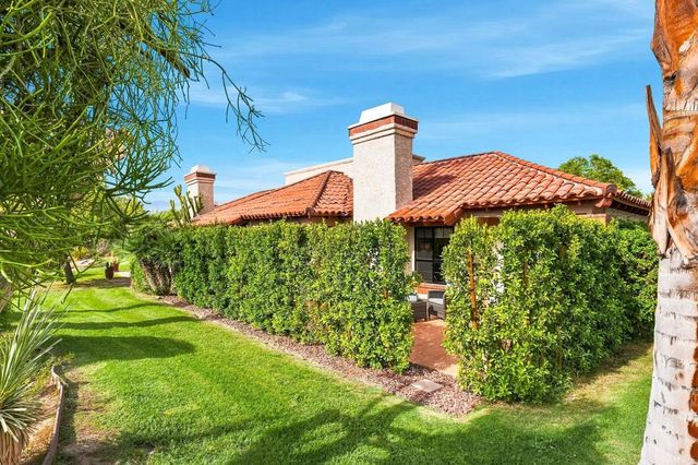 126 Avellino Circle, Palm Desert, CA 92211