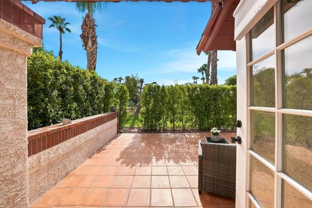 126 Avellino Circle, Palm Desert, CA 92211