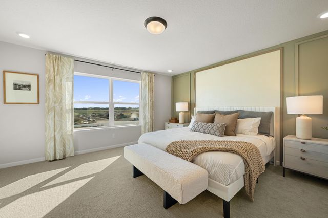 1061 Annagaire Curve, Rosemount, MN 55068