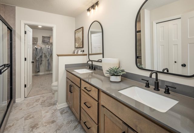 1061 Annagaire Curve, Rosemount, MN 55068