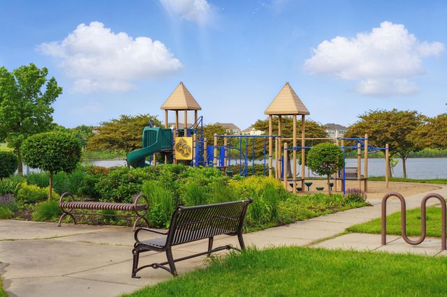 1061 Annagaire Curve, Rosemount, MN 55068