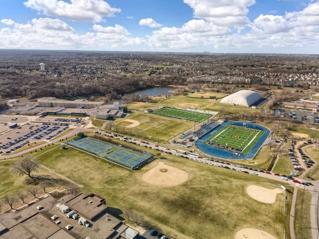 1061 Annagaire Curve, Rosemount, MN 55068