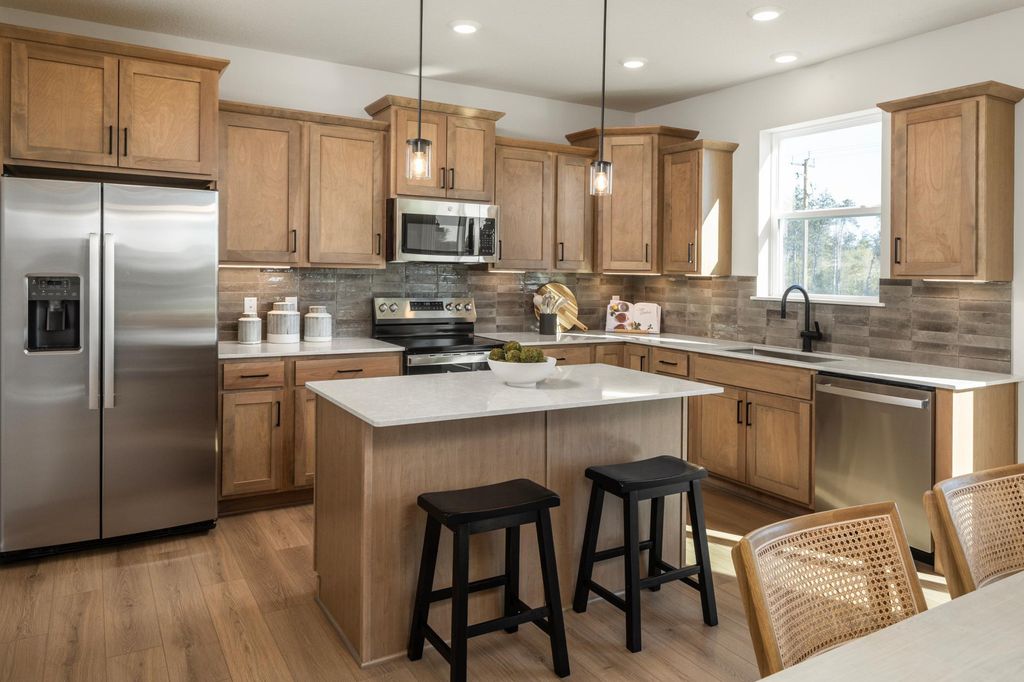 1061 Annagaire Curve, Rosemount, MN 55068