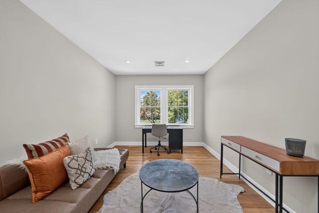 11 Viking Road, Winchester, MA 01890