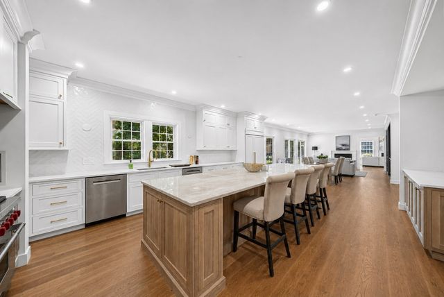 11 Viking Road, Winchester, MA 01890
