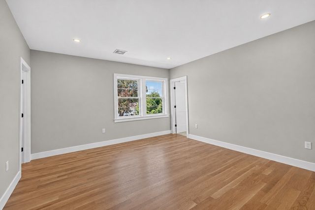 11 Viking Road, Winchester, MA 01890