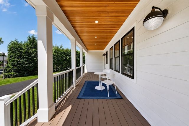 11 Viking Road, Winchester, MA 01890
