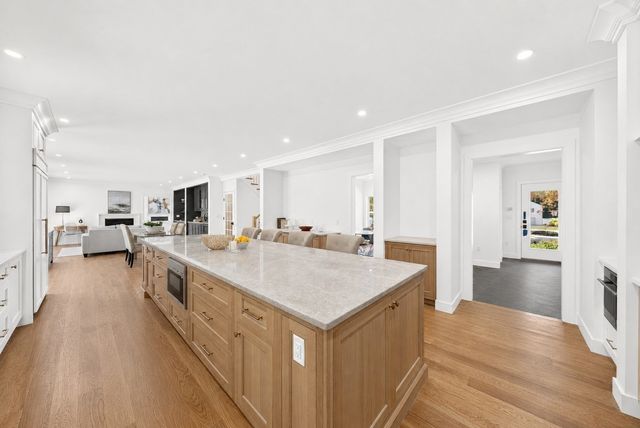 11 Viking Road, Winchester, MA 01890