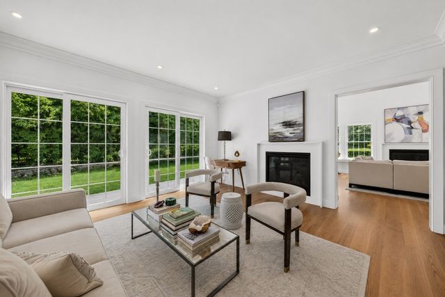 11 Viking Road, Winchester, MA 01890