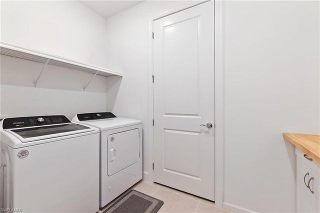 10494 Ventana LN, Naples, FL 34120