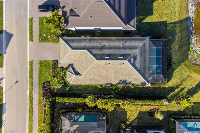 10494 Ventana LN, Naples, FL 34120