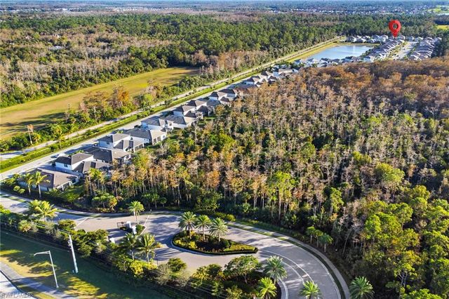 10494 Ventana LN, Naples, FL 34120