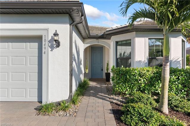 10494 Ventana LN, Naples, FL 34120