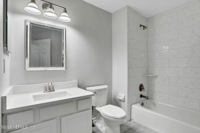 11194 CAMPFIELD Circle, Jacksonville, FL 32256