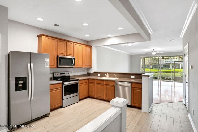 11194 CAMPFIELD Circle, Jacksonville, FL 32256