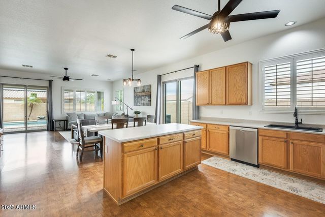 16398 N OACHS Drive, Surprise, AZ 85374