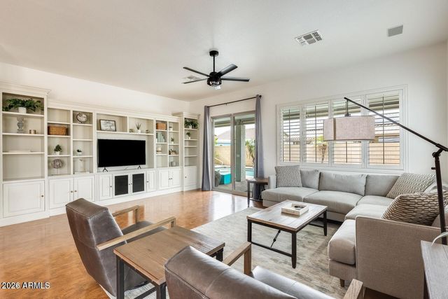 16398 N OACHS Drive, Surprise, AZ 85374