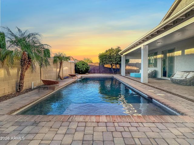 16398 N OACHS Drive, Surprise, AZ 85374