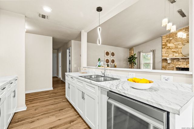 7410 Oak Marsh, Live Oak, TX 78233