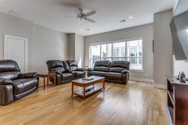 1932 Landon Lane, Dallas, TX 75204