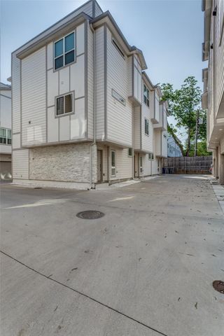 1932 Landon Lane, Dallas, TX 75204