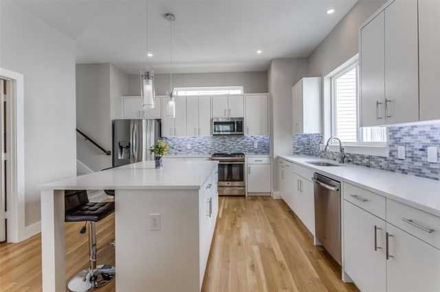 1932 Landon Lane, Dallas, TX 75204