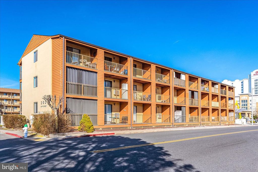 202 32ND ST #301, Ocean City, MD 21842