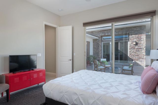 1575 Enclave Way, Palm Springs, CA 92262