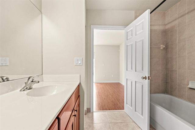 37 SE 3rd Avenue, Hallandale Beach, FL 33009