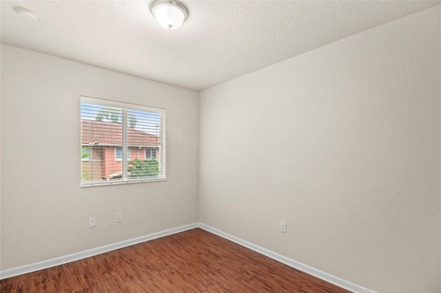 37 SE 3rd Avenue, Hallandale Beach, FL 33009