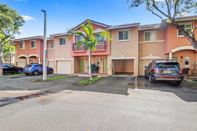 37 SE 3rd Avenue, Hallandale Beach, FL 33009