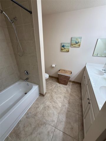 37 SE 3rd Avenue, Hallandale Beach, FL 33009