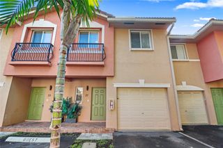 37 SE 3rd Avenue, Hallandale Beach, FL 33009