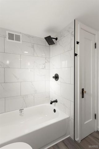 9056 McNulty Drive, St Louis, MO 63114