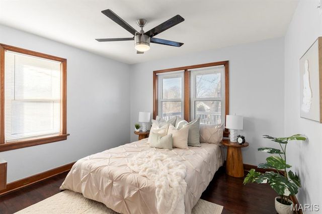 9056 McNulty Drive, St Louis, MO 63114