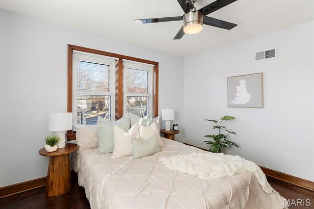 9056 McNulty Drive, St Louis, MO 63114