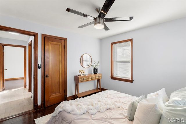 9056 McNulty Drive, St Louis, MO 63114