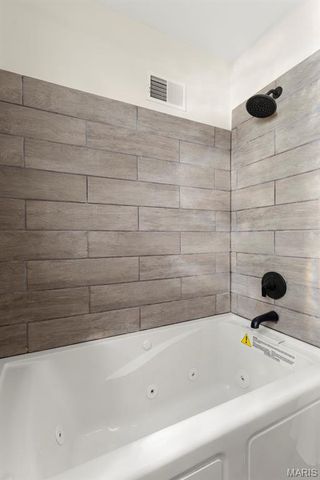 9056 McNulty Drive, St Louis, MO 63114