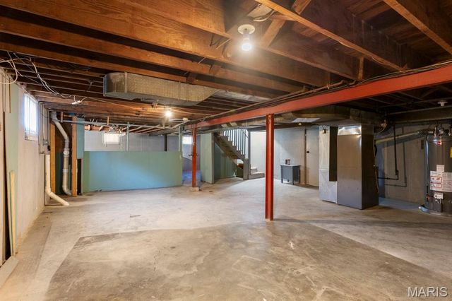 9056 McNulty Drive, St Louis, MO 63114