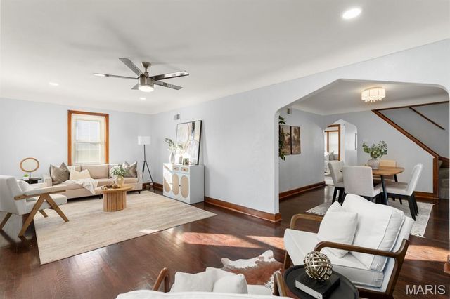 9056 McNulty Drive, St Louis, MO 63114