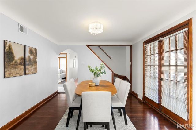 9056 McNulty Drive, St Louis, MO 63114