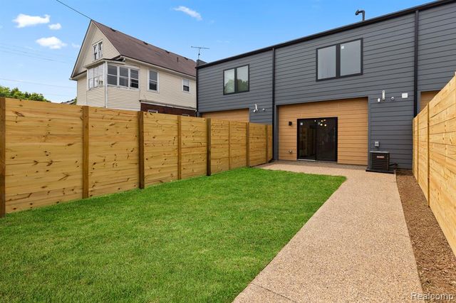 7542 Churchill Street C21, Detroit, MI 48206