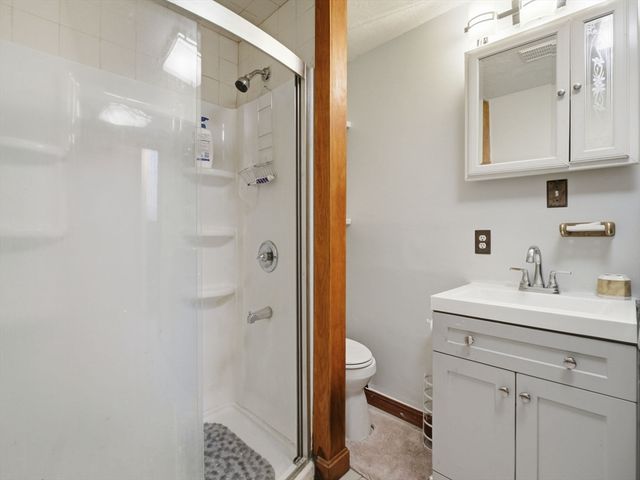 30 Parsons Hill Dr, Worcester, MA 01603