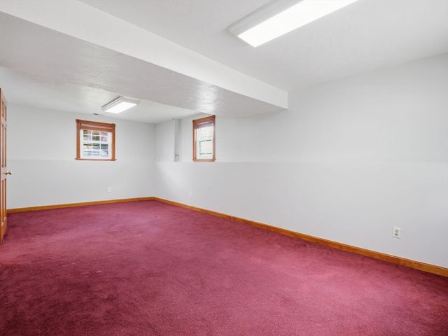 30 Parsons Hill Dr, Worcester, MA 01603