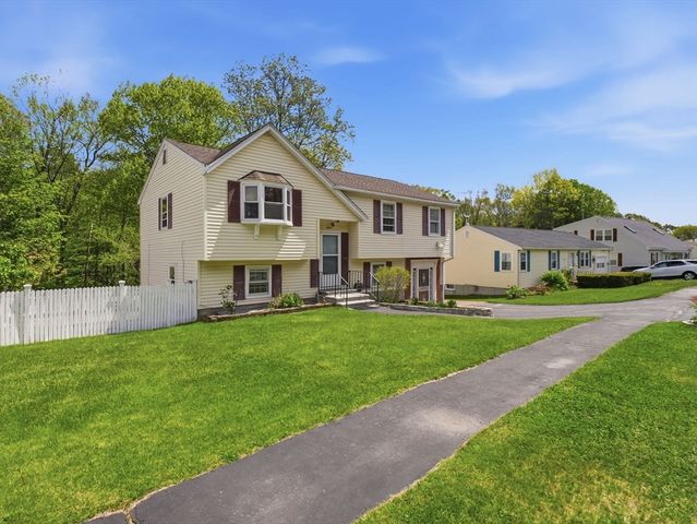 30 Parsons Hill Dr, Worcester, MA 01603
