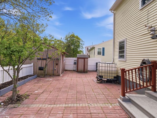 30 Parsons Hill Dr, Worcester, MA 01603
