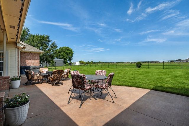2614 County Road 596, Nevada, TX 75173